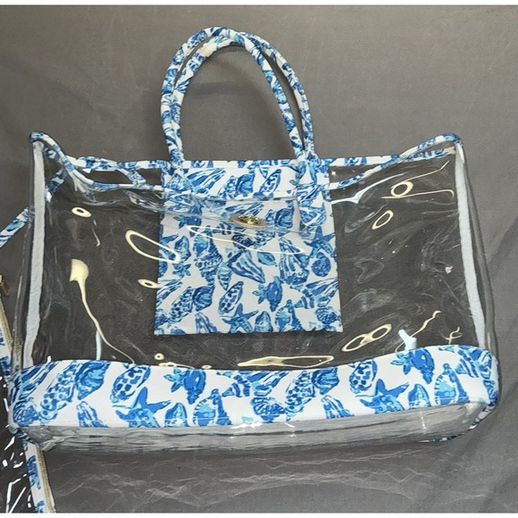Lilly Pulitzer GWP SHELL COLLECTOR Clear Resort White Tote, Blanket Pillow NEW - Picture 5 of 11